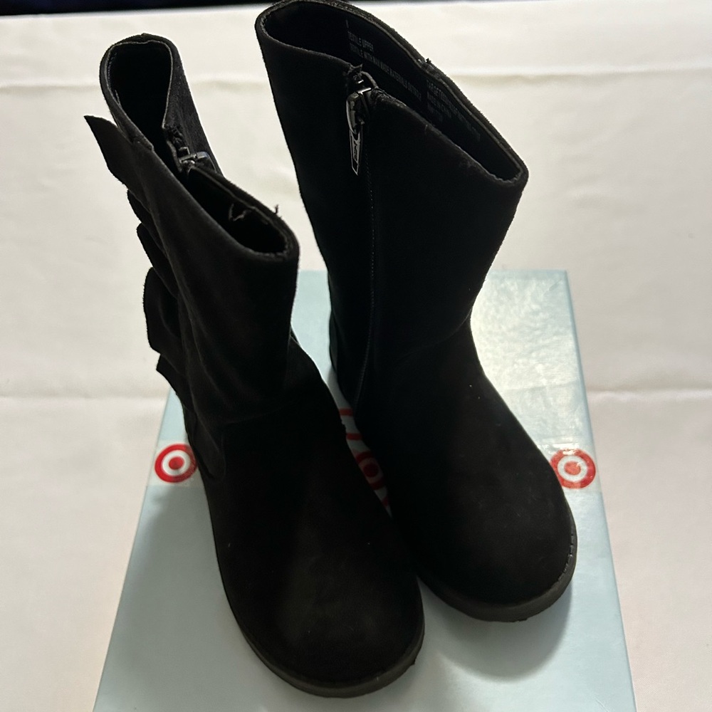 Car & Jack Ruffled Suede Boots